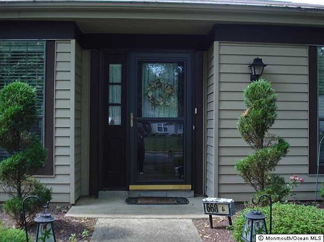 1st image of 668 Farrington Court #A