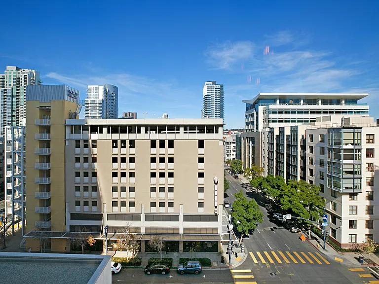350 11th Ave #931 — Photo 36