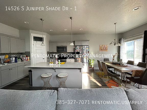 5th image of 14526 S Juniper Shade Dr #1