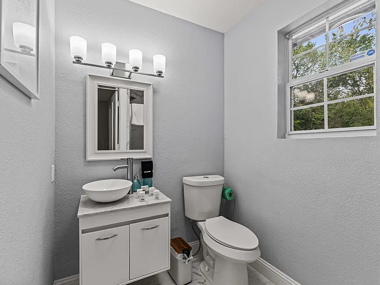 3800 Driskell Blvd — Photo 19