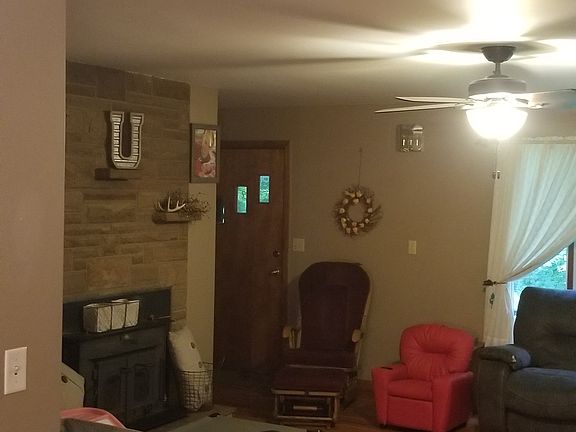 5th image of 449 S Mount Vernon Ave
