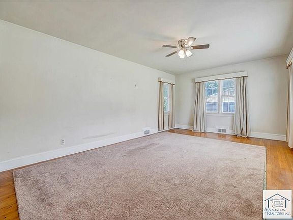 4th image of 4101 Sunset Dr