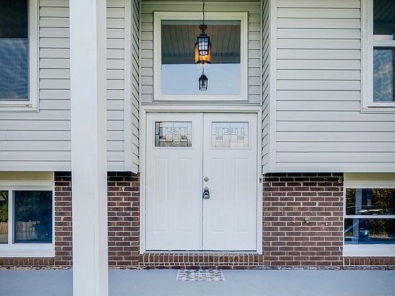 3rd image of 4609 Woodcliff Dr
