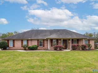 572 Robins Rd, Harvest, AL 35749