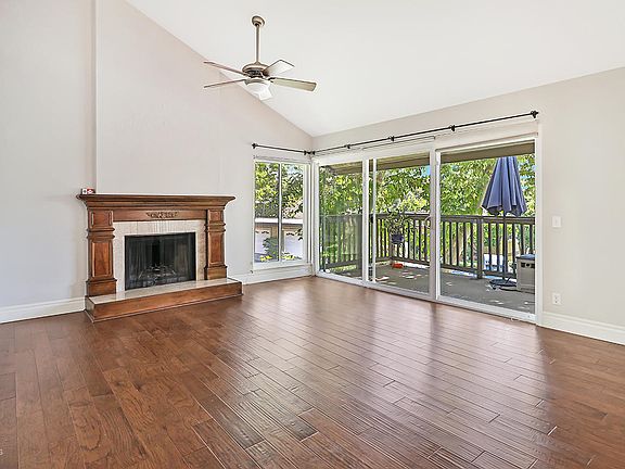 5th image of 19 Meadowlark Ln