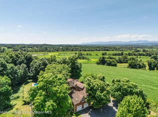 9 Breezy Ridge Road, Kinderhook, NY 12106