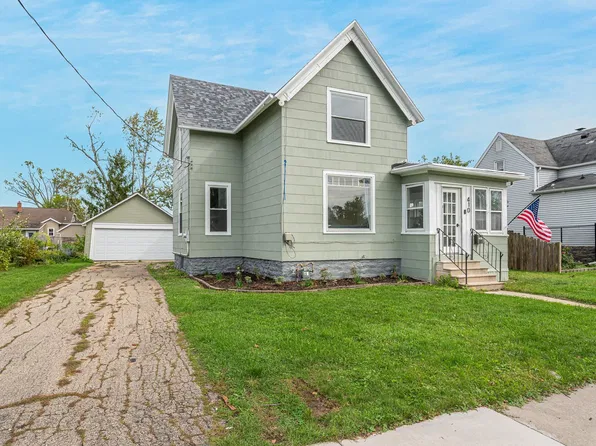 410 Naymut St, Menasha, WI 54952