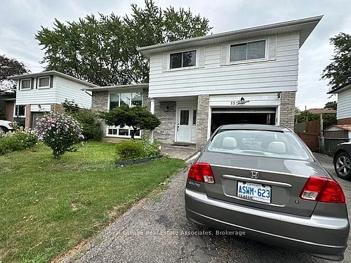 13 Edwin Dr Photo 1
