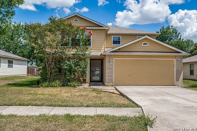 4 bed, 3.0 bath, 2710 sqft, $2,195 — Photo 1