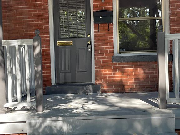 3rd image of 382 S Pennsylvania St