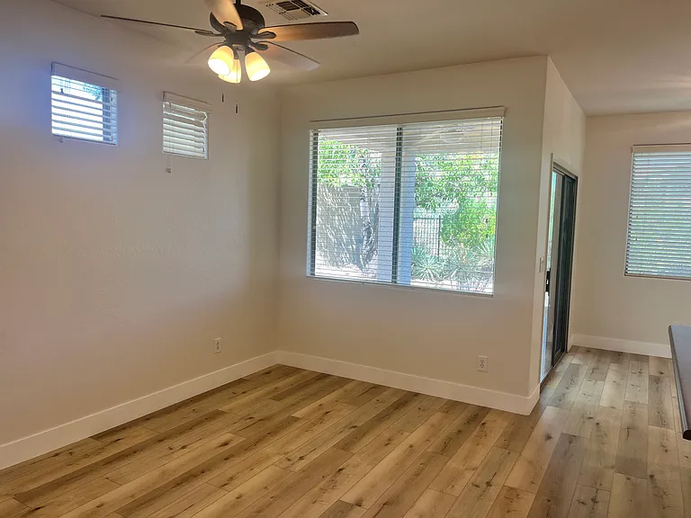 2413 W Lewis And Clark Trl — Photo 5
