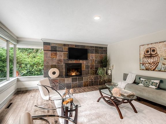 5th image of 2859 140th Ave NE