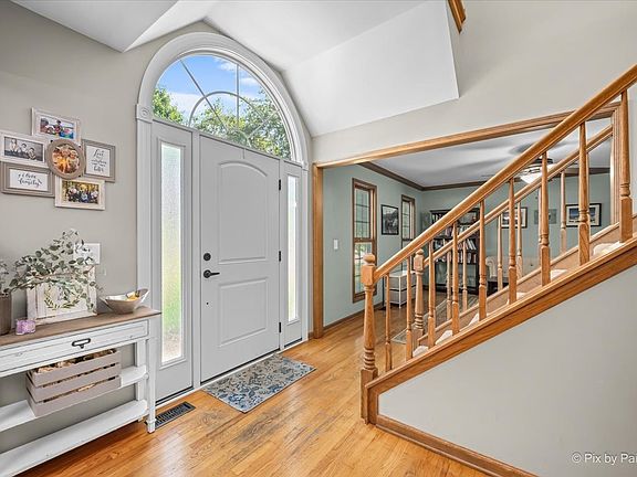 3rd image of 53 Breckenridge Dr