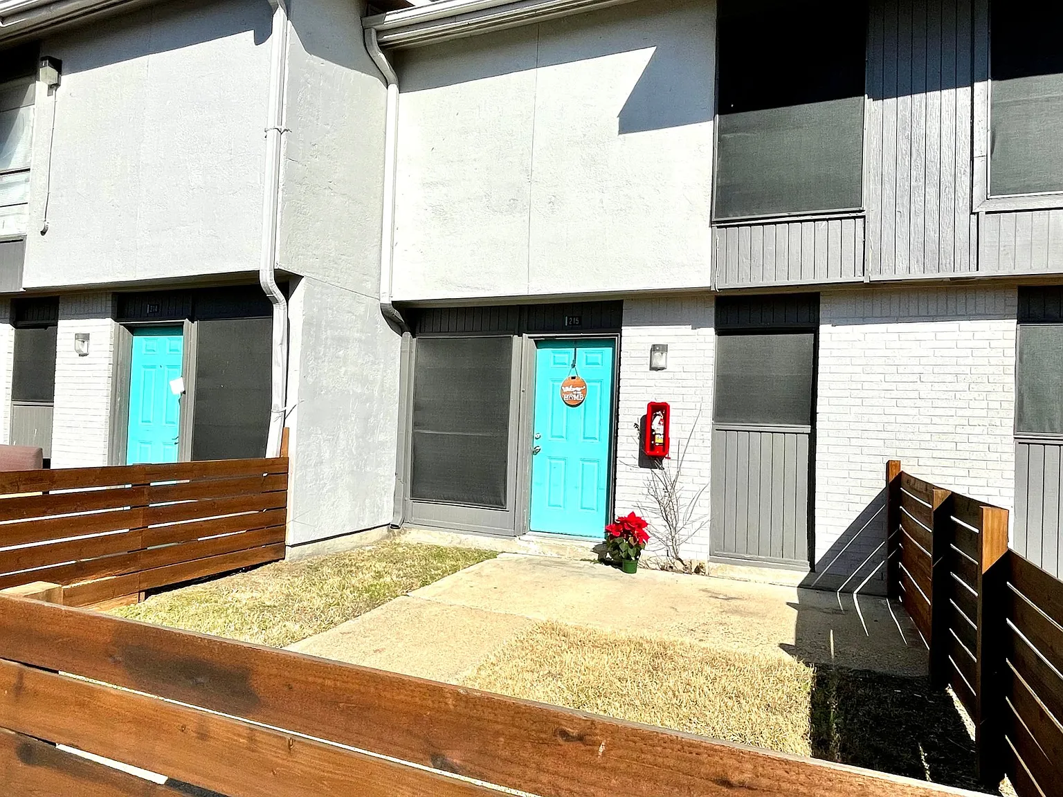Texas Apartments — Photo 2