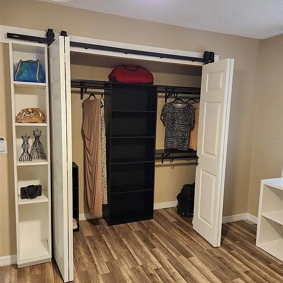 211 Thorn Tree Pl — Photo 11
