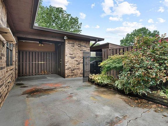 2nd image of 210 Carl Dr APT F13