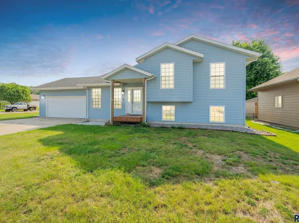 524 N Dominic Ave, Sioux Falls, SD 57107