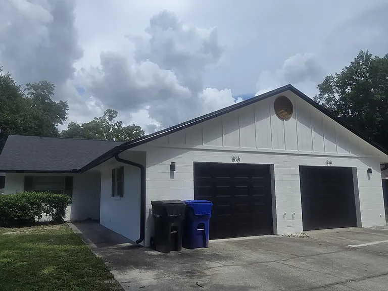 818 Sleepy Harbour Dr — Photo 4