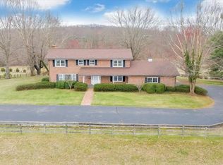 570 Summit Ridge Rd, Christiansburg, VA 24073