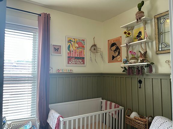 3rd image of 1351 N Washtenaw Ave #3