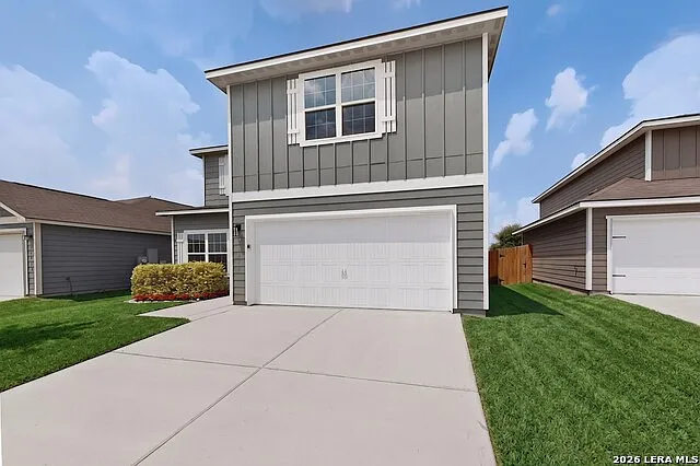 5 bed, 2.5 bath, 2548 sqft, $2,225 — Photo 2