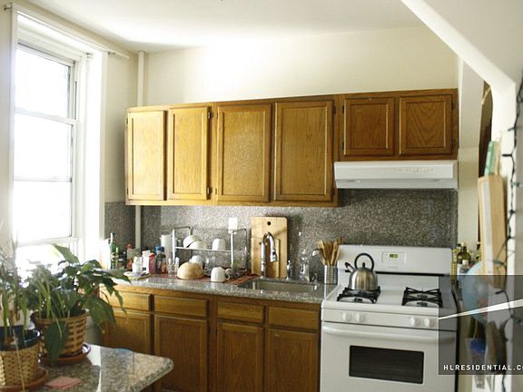 3rd image of 346 7th Ave APT 2R