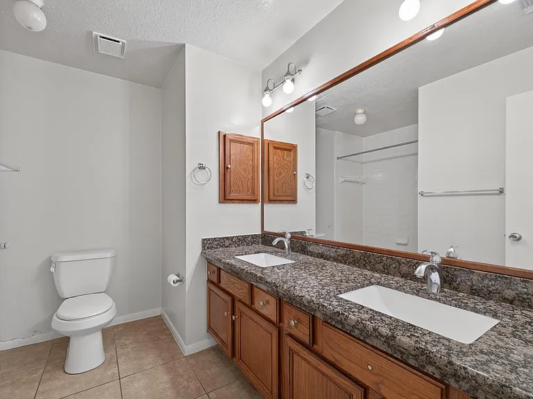 19635 Vernier Woods Ln — Photo 14