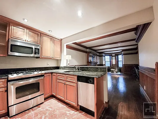 Rented by Highline Residential | media 7