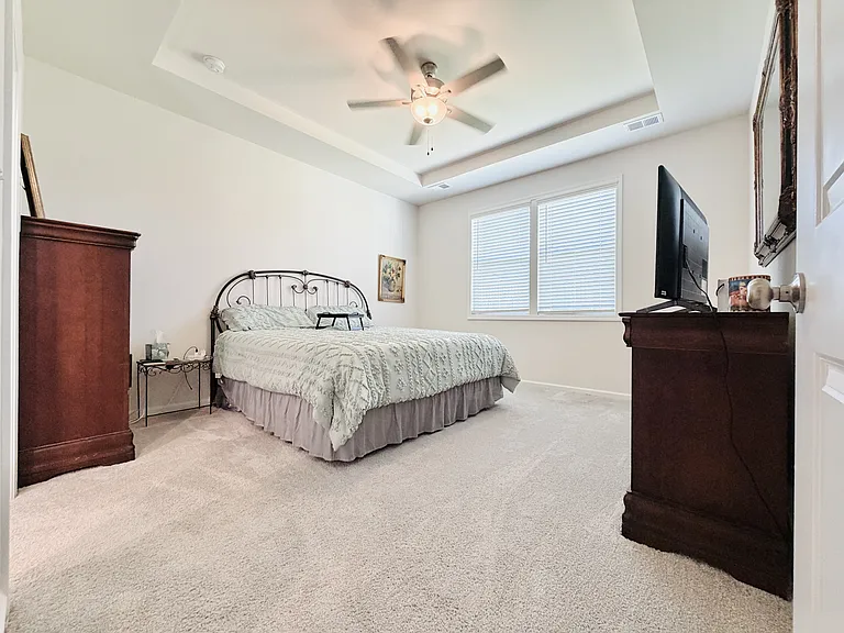 667 Honeydew Dr — Photo 25