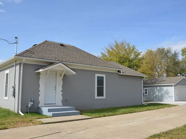 904 W 14th St, Junction City, KS 66441