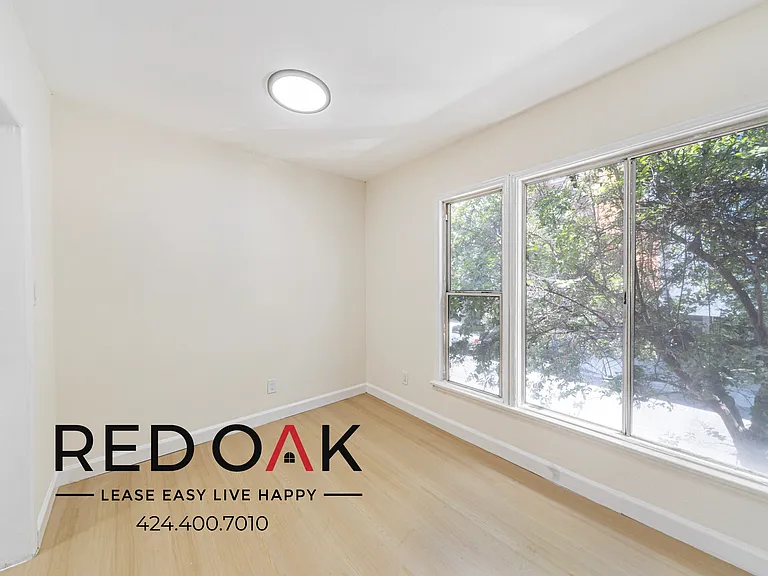 745 S Mariposa Ave #7 — Photo 8