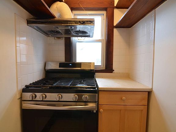 3rd image of 130 Elmwood Ave #2