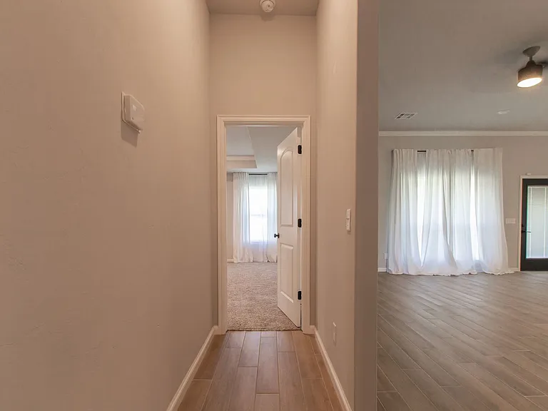 4200 NW 156th Ter — Photo 14