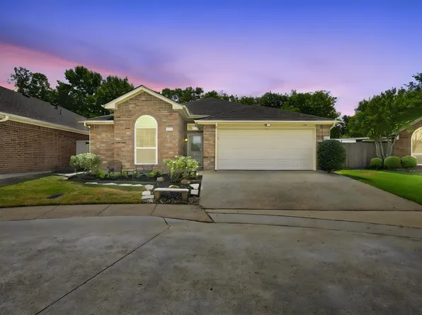 406 Gardenia Ln, Waxahachie, TX 75165