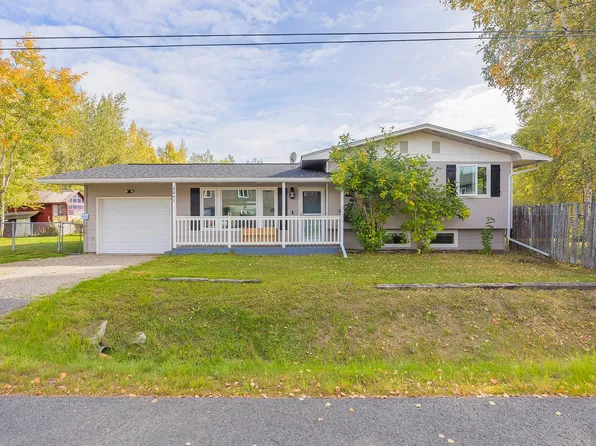 684 Manley St, North Pole, AK 99705