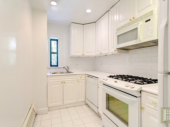 5th image of 15 Park Ave #502