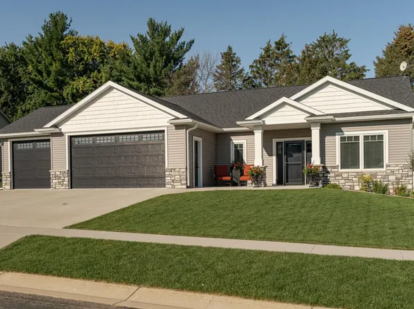 621 10th St NW, Dodge Center, MN 55927