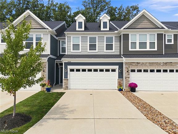 2nd image of 27878 Birchwood Ct