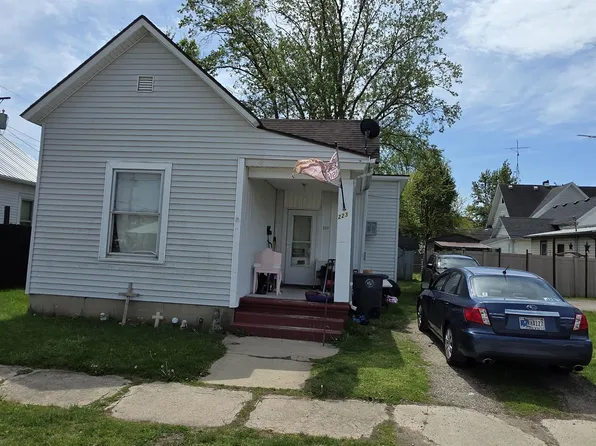 223 W 15th St, Connersville, IN 47331