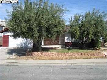 1st image of 1600 Putnam St