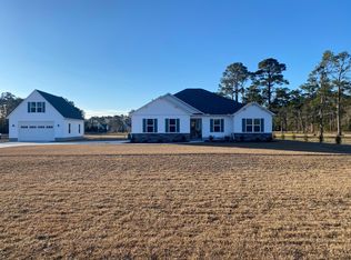 1722 N 20th St, Morehead City, NC 28557
