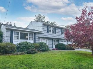 18 Day Rd, Holliston, MA 01746