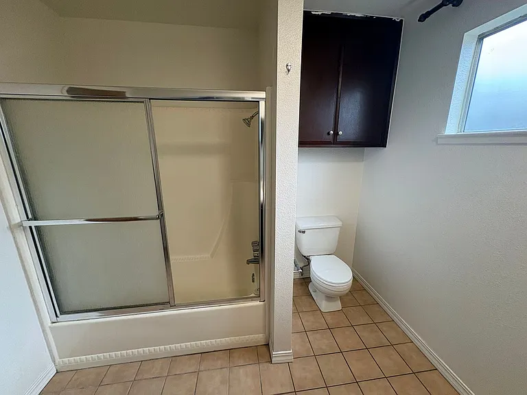 2232 E Paradise Ave — Photo 27