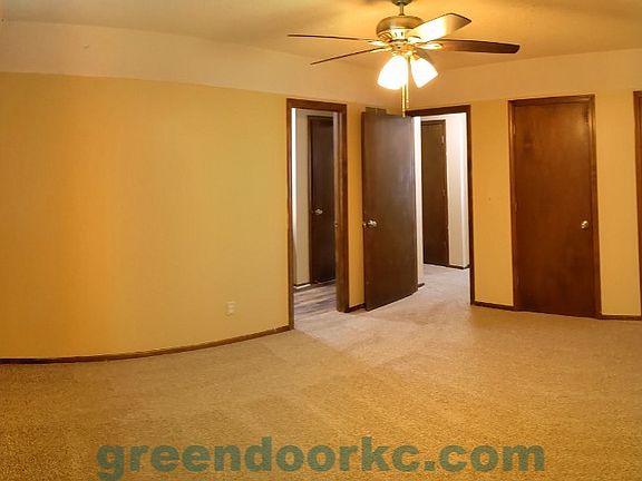 4th image of 837 S Lindenwood Dr