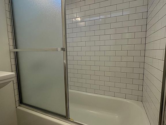 5th image of 7555 De Longpre Ave APT 1