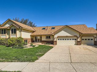 5172 W 95th St, Bloomington, MN 55437