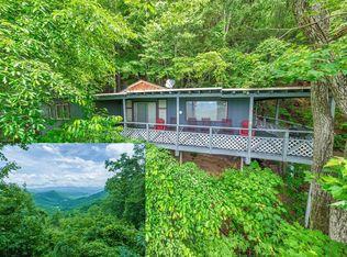 584 Skyland Dr, Franklin, NC 28734