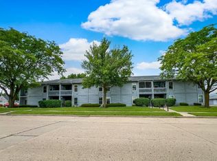 232 S Dewey St APT 103, Fairmont, MN 56031