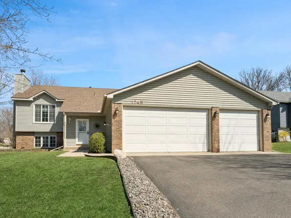 1245 Granite Ave N, Oakdale, MN 55128