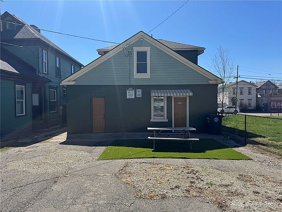 3rd image of 1220-1222 Wayne Ave